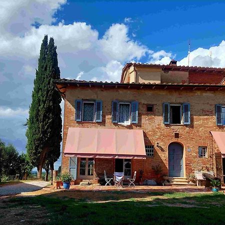 Casa Ezio Marchi - Due Appartamenti E Una Family Suite Bettolle Exterior photo